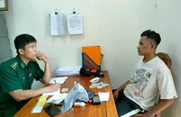 Bộ đội Biên phòng TP.HCM bắt thanh niên mua ma tuý để bán kiếm lời