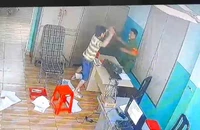 TP.HCM: Người đàn ông cầm hung khí vào trụ sở tấn công công an phường