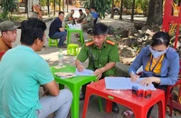 Bị CSGT kiểm tra nồng độ cồn, tài xế nói 'về đi cho người ta làm ăn'