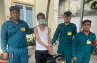 Công an, dân quân cùng người dân Thủ Đức vây bắt kẻ trộm xe máy