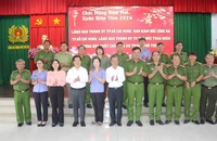 Khen thưởng Ban chuyên án phá nhanh vụ cướp tài sản, giết người phân xác