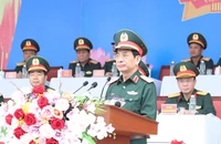 Bộ trưởng Quốc phòng kiểm tra hợp luyện diễu binh, diễu hành 