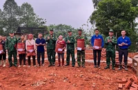 Đồn Biên phòng Bát Xát giúp 6 hộ dân xóa nhà tạm, nhà dột nát