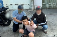 8 giờ truy xét kẻ vừa ra tù đi trộm xe máy trước cửa hàng thời trang
