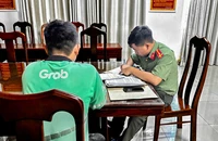 Tài xế xe công nghệ trả lại hơn 1,7 tỉ đồng cho người chuyển nhầm