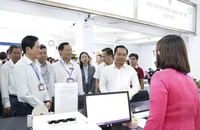 Chủ tịch TP.HCM Nguyễn Văn Được khảo sát ngày đầu vận hành mô hình chính quyền 2 cấp ở phường Dĩ An