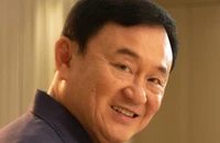 Ông Thaksin ra hầu tòa hình sự về cáo buộc khi quân