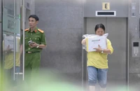 Công an có mặt tại trụ sở công ty của Shark Bình 