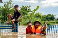 Ngập lụt, sạt lở khắp nơi ở Khánh Hòa 