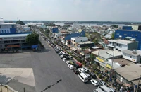 Cửa ngõ TP.HCM ùn ứ kéo dài ngày đầu nghỉ lễ 
