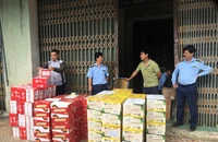 Quản lý thị trường thu giữ 11.000 sản phẩm bánh kẹo không rõ nguồn gốc