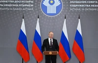 Tổng thống Nga Vladimir Putin tại một cuộc họp báo ở thủ đô Astana (Kazakhstan) ngày 14-10. Ảnh: SPUTNIK