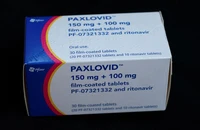 Hộp thuốc Paxlovid của công ty Pfizer. Ảnh: REUTERS