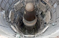 Tên lửa đạn đạo liên lục địa Titan II tại Bảo tàng Tên lửa Titan ở TP Tucson, bang Arizona (Mỹ). Tên lửa này từng là một phần quan trọng trong chương trình phòng thủ của Mỹ thời Chiến tranh Lạnh. Ảnh: PICTURE ALLIAN