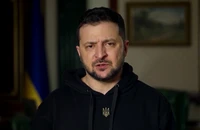 Tổng thống Ukraine Volodymyr Zelensky phát biểu qua video đêm 29-1. Ảnh: REUTERS