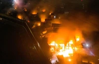 VIDEO: Quả cầu lửa khổng lồ trên bầu trời Jakarta sau vụ cháy kho nhiên liệu