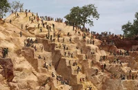 Một mỏ vàng phía bắc thị trấn Bambari (Cộng hòa Trung Phi). Ảnh: REUTERS