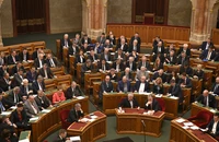 Quốc hội Hungary bỏ phiếu phê chuẩn đơn xin gia nhập NATO của Phần Lan tại thủ đô Budapest (Hungary) ngày 27-3. Ảnh: AP