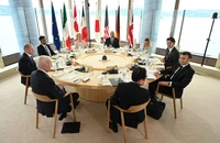 Các nhà lãnh đạo G7 và Liên minh châu Âu (EU) tham dự một cuộc họp tại hội nghị thượng đỉnh G7 ở TP Hiroshima (Nhật) ngày 19-5. Ảnh: BỘ NGOẠI GIAO NHẬT