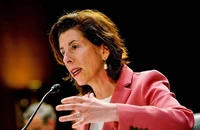 Bộ trưởng Thương mại Mỹ - bà Gina Raimondo. Ảnh: REUTERS