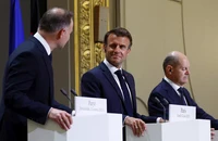 (từ trái) Tổng thống Ba Lan Andrzej Duda, Tổng thống Pháp Emmanuel Macron và Thủ tướng Đức Olaf Scholz tham dự cuộc họp báo chung ngày 12-6 tại thủ đô Paris (Pháp). Ảnh: AP