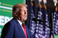 Bên công tố phản đối yêu cầu phía ông Trump hoãn xử vụ tài liệu mật 