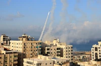 Israel báo động tình trạng chiến tranh sau khi hứng loạt rocket từ Dải Gaza