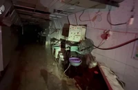 VIDEO: Israel phát hiện mạng lưới đường hầm hàng chục mét dưới trại tị nạn lớn nhất Gaza