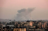 Xung đột Israel-Hamas 24-1: Đạn pháo dồn dập nam Gaza, người chết nhiều; Hồi hộp chờ hai bên đàm phán ngừng bắn 
