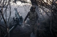 Chiến sự Nga - Ukraine 3-5: Nga đổ 3.200 quả bom dẫn đường, 300 tên lửa, hàng trăm UAV xuống Ukraine trong tháng 4? 