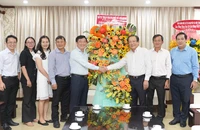 Nhiều cơ quan, đơn vị thăm, chúc mừng báo Pháp Luật TP.HCM nhân ngày 21-6