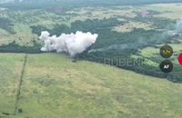 VIDEO: Pháo binh Nga nhắm mục tiêu vào pháo binh Ukraine tại Donetsk