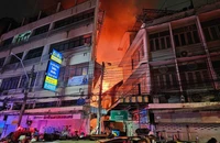 Video: Cháy lớn khu Chinatown ở Thái Lan, 30 người bị thương