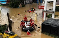 Bão Trà Mi đổ bộ Philippines, gây ngập lụt và mưa lớn, 26 người chết