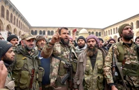 Nội chiến Syria: Lãnh đạo phe nổi dậy phát biểu; Mỹ không kích ngăn IS lợi dụng thời cơ
