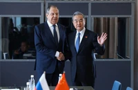 Ông Lavrov gặp ông Vương Nghị, bàn quan hệ với Mỹ và xung đột Ukraine