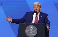 Ông Trump dỡ trừng phạt Syria
