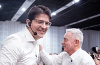 Ứng viên tổng thống Colombia bị bắn khi vận động tranh cử