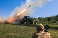 Chiến sự Nga - Ukraine 28-6: UAV Ukraine tấn công sân bay chứa Su-34 Nga; Kiev nói lý do Moscow triển khai 111.000 quân đột phá Pokrovsk