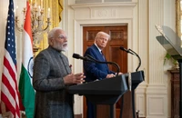 Ông Trump cảnh báo tăng thuế với Ấn Độ vì mua dầu Nga, New Delhi lên tiếng