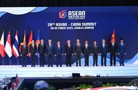 ASEAN-Trung Quốc ký hiệp định quan trọng về thương mại