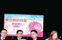 Toà án Trung Quốc gây sốt khi livestream bán cua 