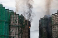 Đặc khu trưởng Hong Kong lên tiếng về giàn giáo tre sau thảm kịch cháy chung cư