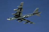B-52 Mỹ, F-35 Nhật phô diễn sức mạnh trên biển Nhật Bản