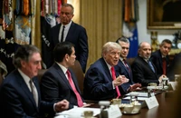 Chính quyền ông Trump đột ngột triệu hồi hàng chục đại sứ Mỹ về nước