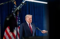 Ông Trump áp thuế 25% với các nước giao dịch với Iran, có hiệu lực ‘ngay lập tức’