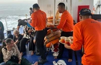 Chìm phà chở hơn 350 người ở Philippines: Khẩn trương tìm cứu hàng chục nạn nhân còn mất tích