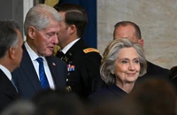 Vợ chồng cựu Tổng thống Clinton đồng ý làm chứng trước quốc hội về tỉ phú ấu dâm Epstein