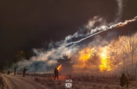 Chiến sự Nga - Ukraine 12-2: Tên lửa siêu thanh Kinzhal tấn công Lviv; UAV Ukraine không kích nhà máy lọc dầu Nga