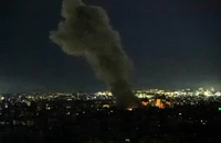 Chiến sự Trung Đông ngày 13: Các bên đánh xuyên đêm; Ông Trump nói 'đã thắng'; Iran tuyên bố sẵn sàng phản công